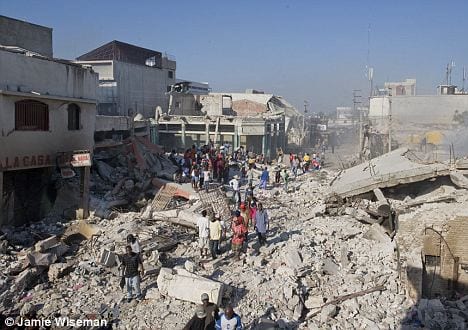 Haïti: L'histoire miraculeuse d'Evans Monsignac qui a survécu pendant 27 jours sous un tremblement de terre-(photos)