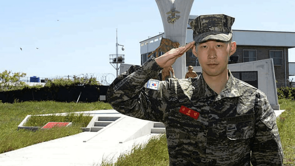 Son Heung-Min: le footballeur effectue son service militaire obligatoire en Corée du sud : découvrez les images