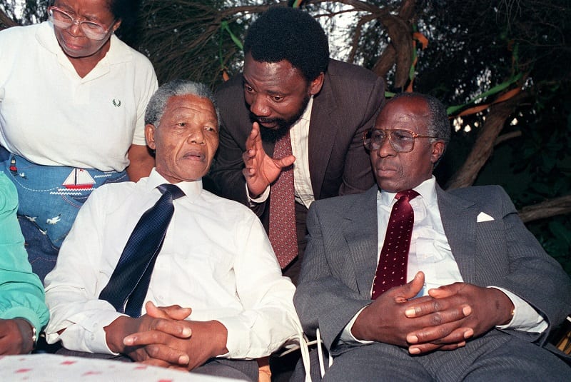 Afrique du Sud : Andrew Mlangeni, allié de Mandela dans la lutte anti-apartheid, est mort