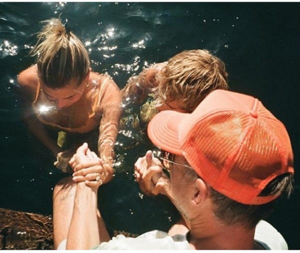 People: Justin Bieber et son épouse se font baptiser ensemble (Photos)