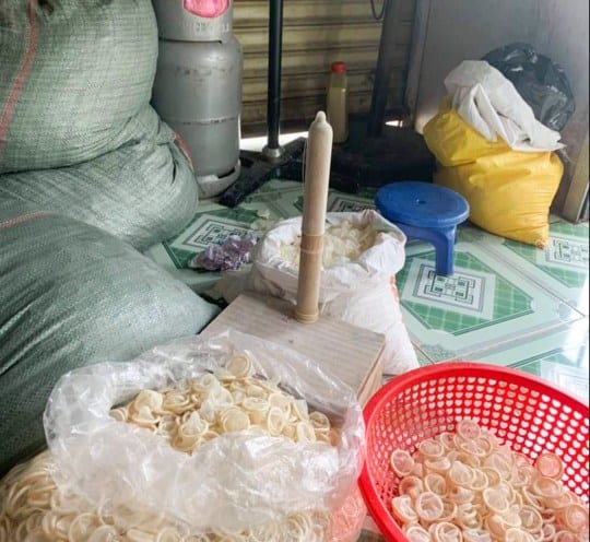 PRI 165829589 e1600859914916 - Vietnam: une usine recycle des préservatifs usagés et les revend au public