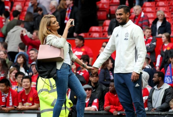 Manchester United: en colère, l'épouse d'un footballeur s'attaque au président du club